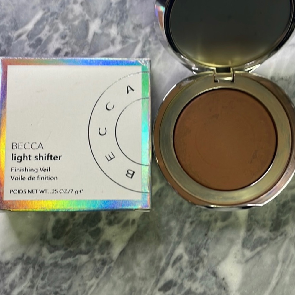 Becca Cosmetics Light Shifter Finishing Veil Setting Powder